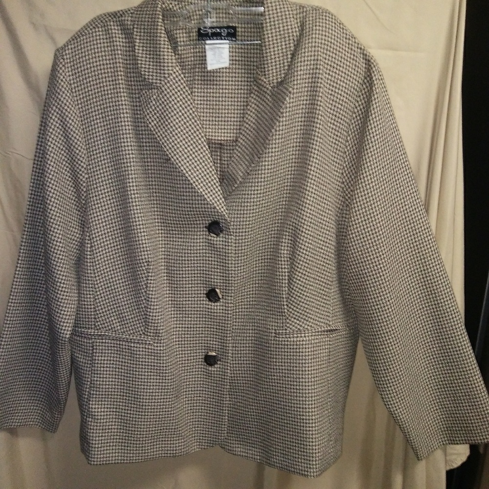 Skirt suit